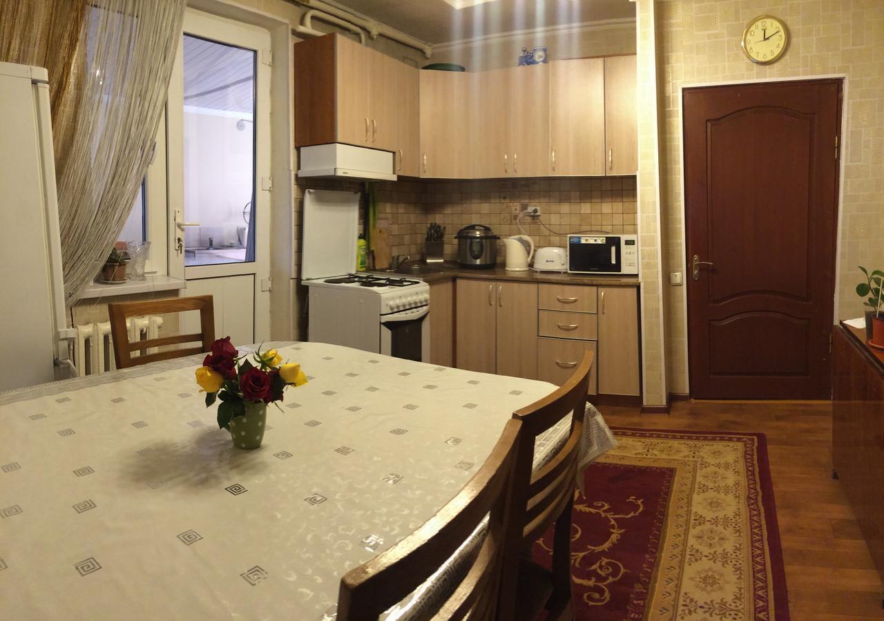 Holiday Hostel House 比什凯克 外观 照片