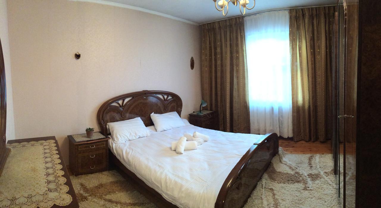 Holiday Hostel House 比什凯克 外观 照片