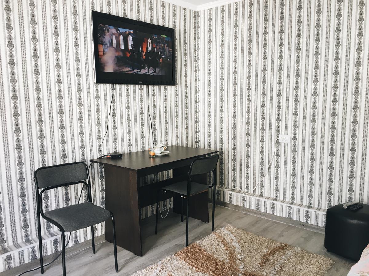 Holiday Hostel House 比什凯克 外观 照片