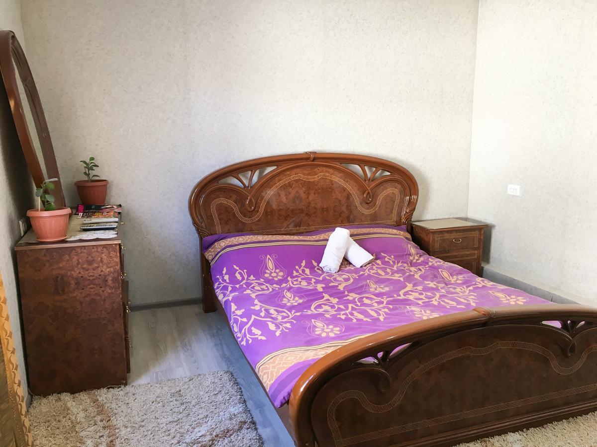 Holiday Hostel House 比什凯克 外观 照片