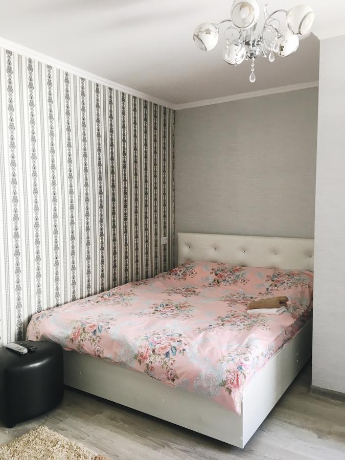 Holiday Hostel House 比什凯克 外观 照片