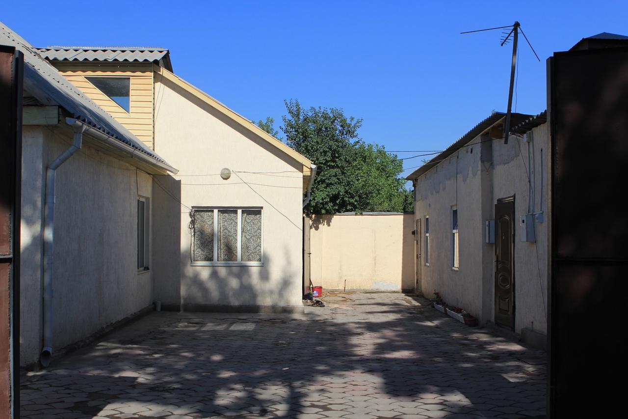 Holiday Hostel House 比什凯克 外观 照片
