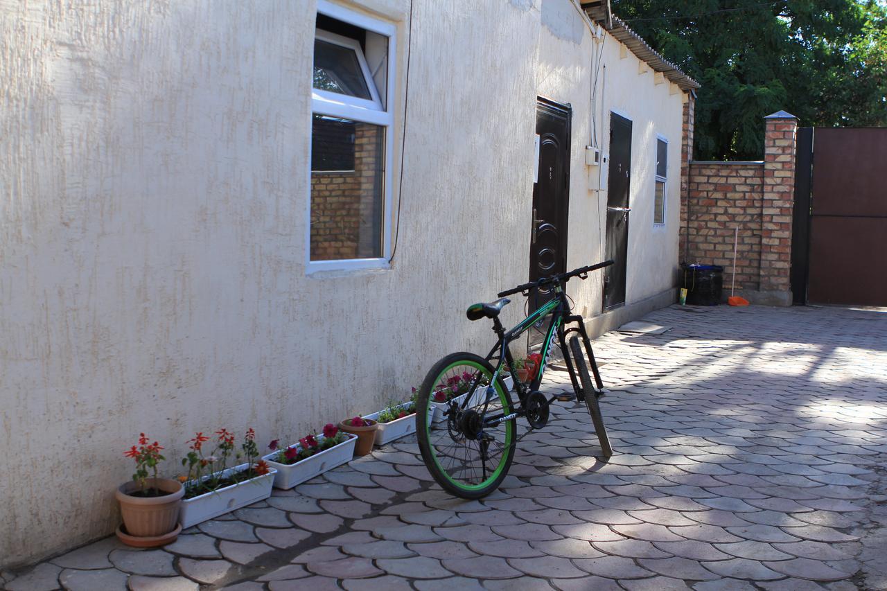Holiday Hostel House 比什凯克 外观 照片