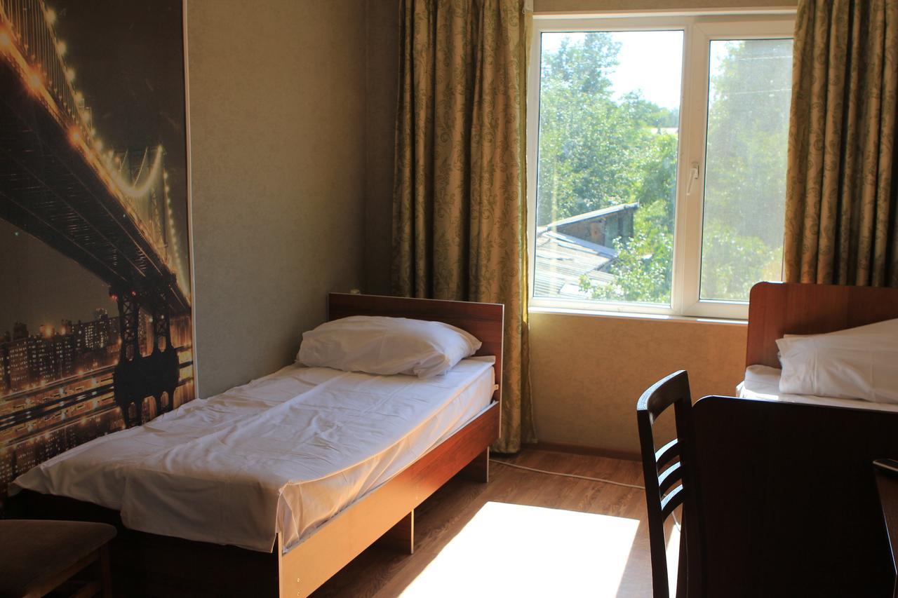 Holiday Hostel House 比什凯克 外观 照片